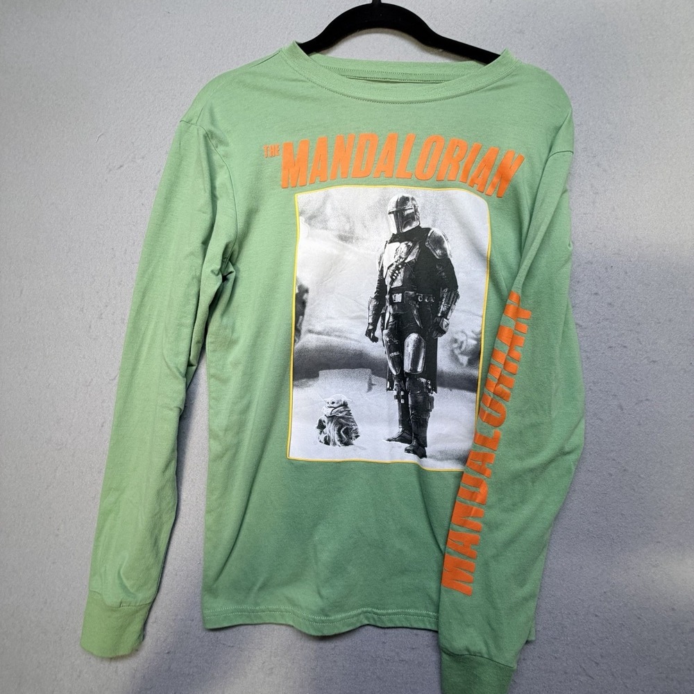 Star Wars Mandalorian Long Sleeve Graphic Shirt Youth Size Small‎ Green Grogu